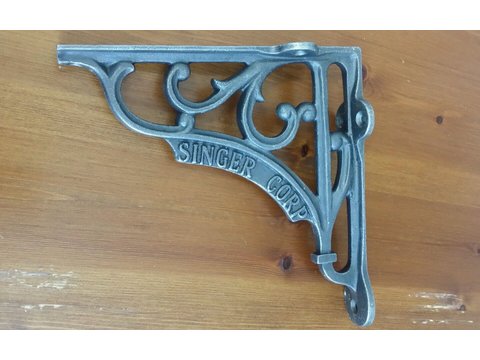 Shelf Bracket ‘SINGER CORP’ Cast iron