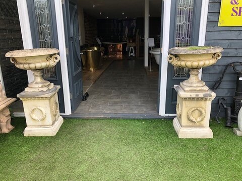 Pair of reclaimed reconstituted stone urns & plinths in Bath stone colour U1504