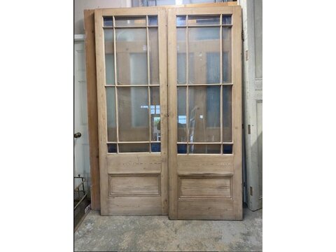 A stunning pair of original room dividers RD135