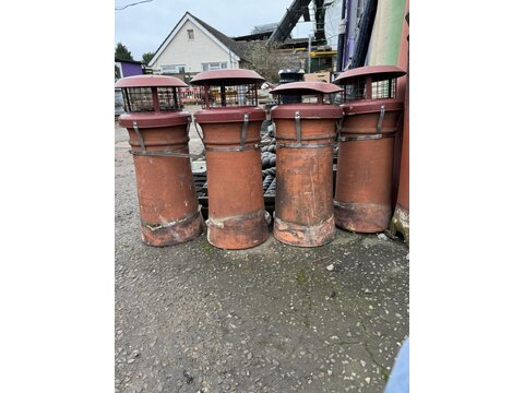 A set of period cannon top Chimney pots CP12124