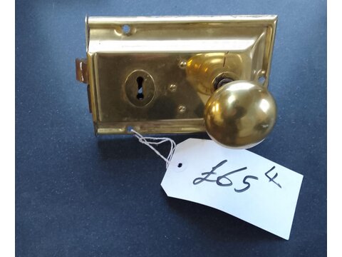 DL0401 An original period brass door lock