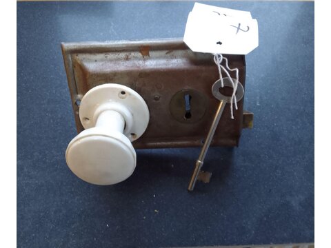 DL0701 An original period door lock