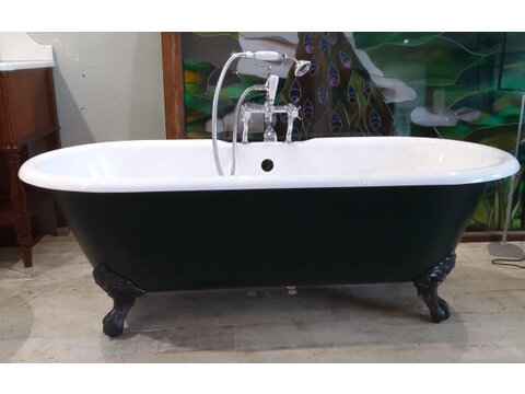 B2102 A WONDERFUL DOUBLE ENDED CAST IRON BATH